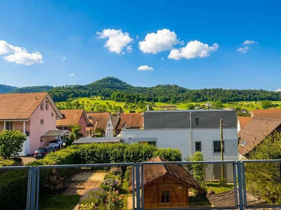 Lebensqualität im Laufental: Einladendes Einfamilienhaus in Wahlen
