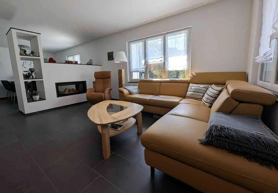 Freistehendes 6½ Einfamilienhaus mit Pool & nachhaltiger Technik