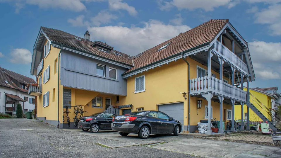 Grosses Haus mit 3 Wohnungen - Kein Renditeobjekt