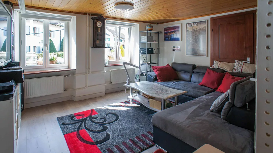 Grosses Haus mit 3 Wohnungen - Kein Renditeobjekt