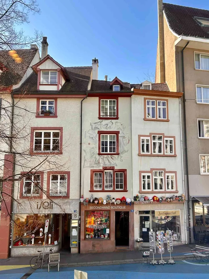 Wohn- & Geschäftshaus am begehrten Rümelinsplatz