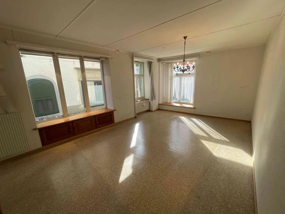 Maison unique avec 3 appartements à La Neuveville