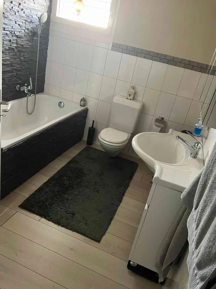 2 Familienhaus mit jeweils 2 Maisonettenwohnungen – foto 8 di 13
