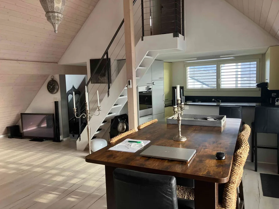 2 Familienhaus mit jeweils 2 Maisonettenwohnungen