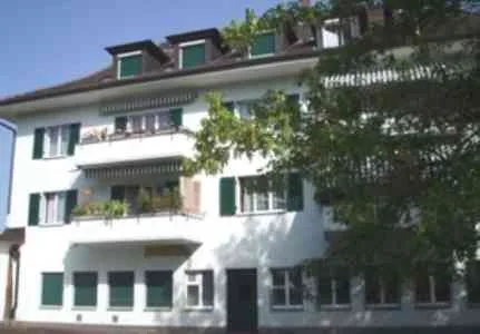 Attraktives Mehrfamilienhaus mit Wohn- und Gewerbeflächen