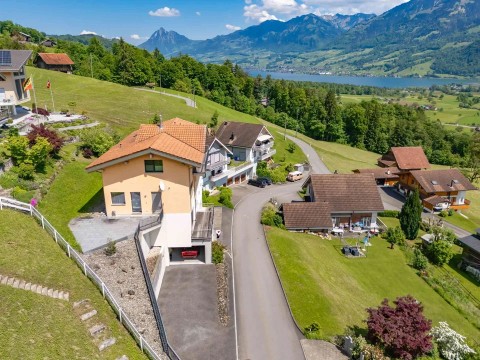 Traumhaftes Wohnhaus mit Einliegerwohnung oder Bürofläche
