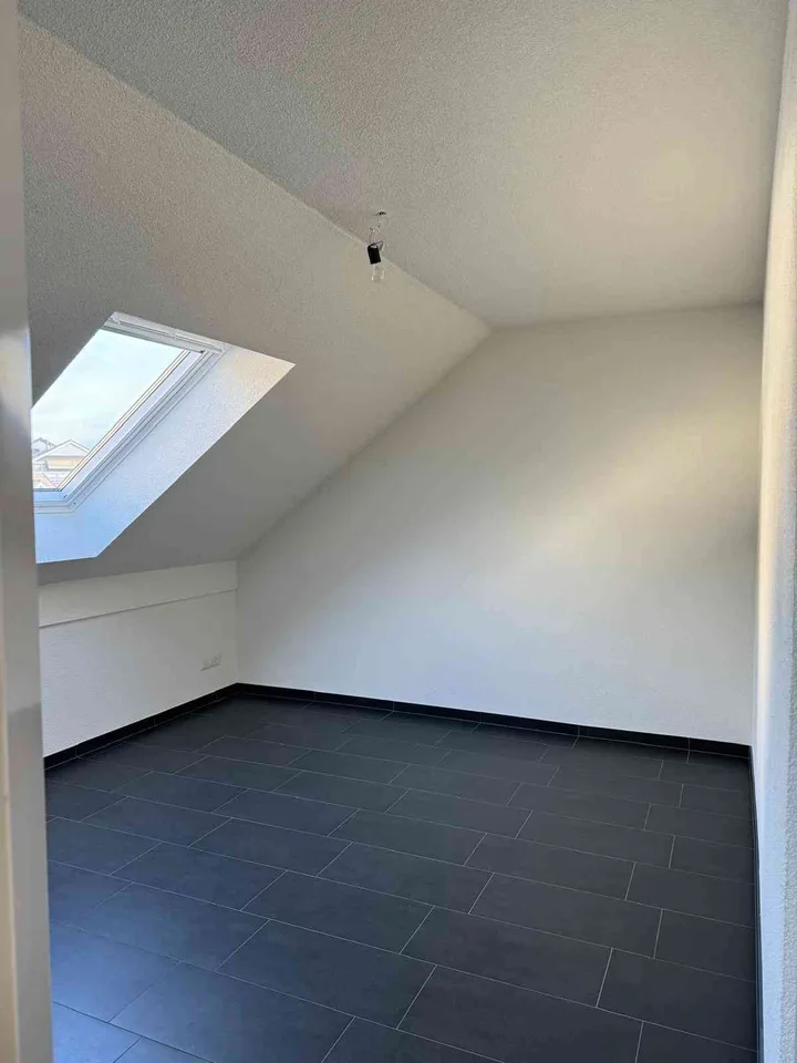 Grosszügige, moderne Maisonette-Wohnung