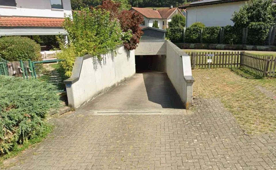 Eigene abgeschlossene Garagenbox in Bubendorf zu verkaufen
