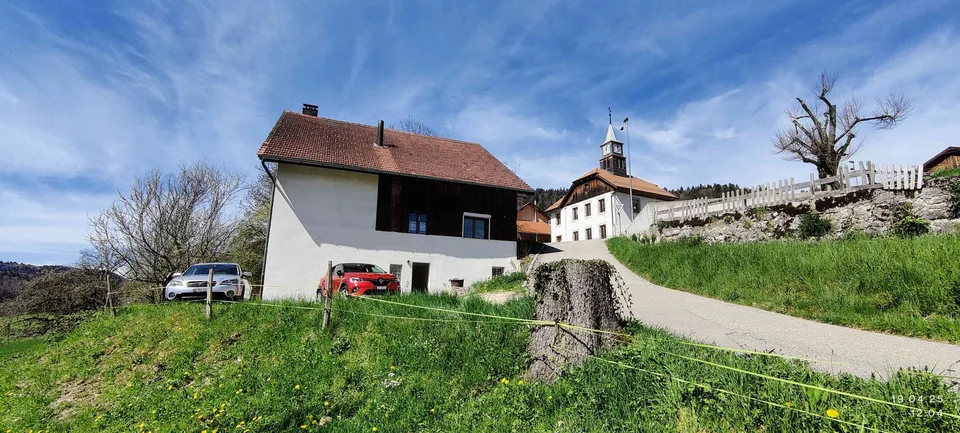 Jura Mehrfamilienhaus