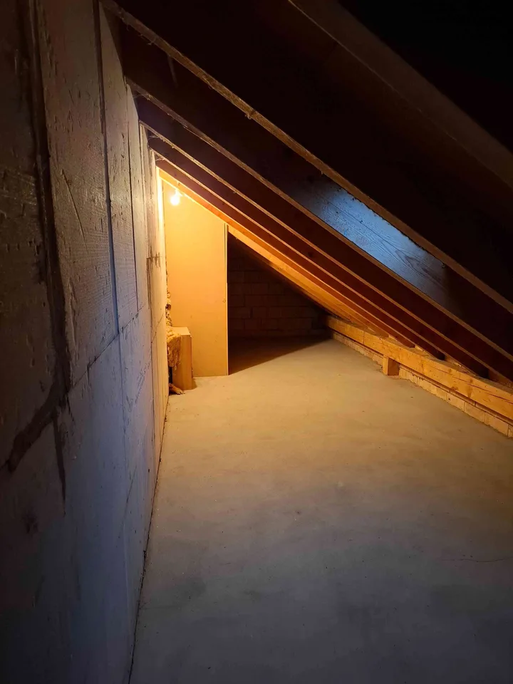 Schöne 4.5 Zimmer Wohnung mit Nebenräumen, Balkon und Einzelgarage