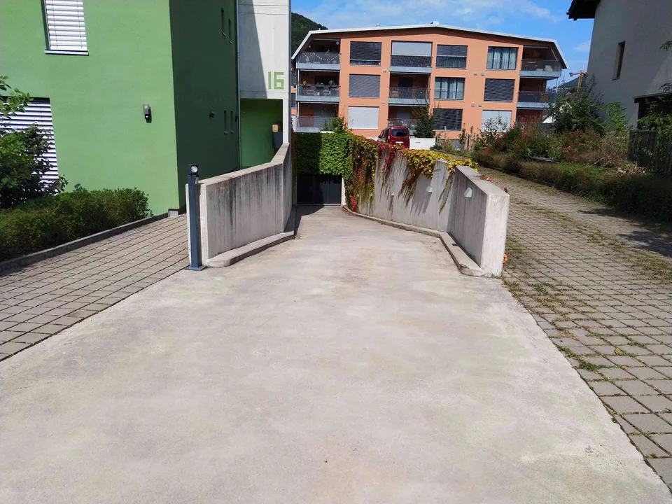 Autoabstellplatz Tiefgarage