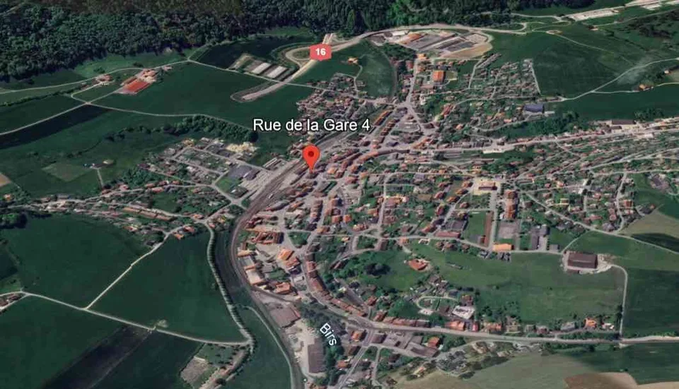 Immeuble locatif mixte, situation centrale, non loin de Bienne