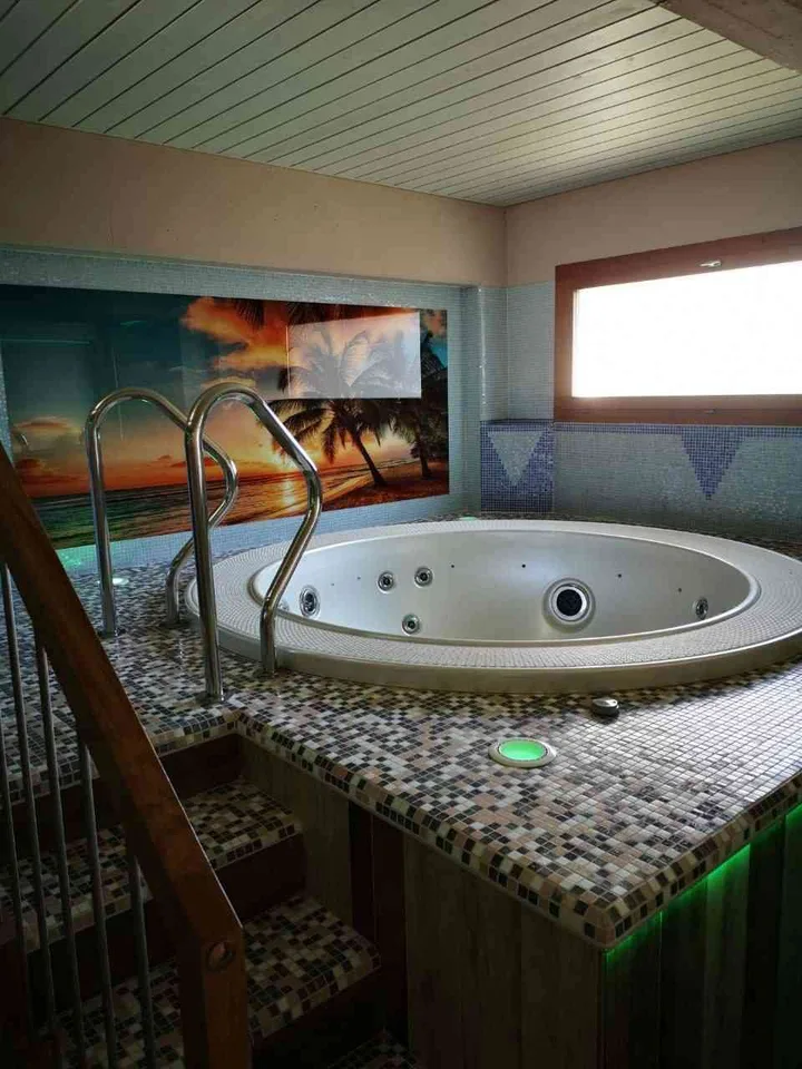 Villa mit Spa Privat oder Geschäft?! – Foto 9 von 13