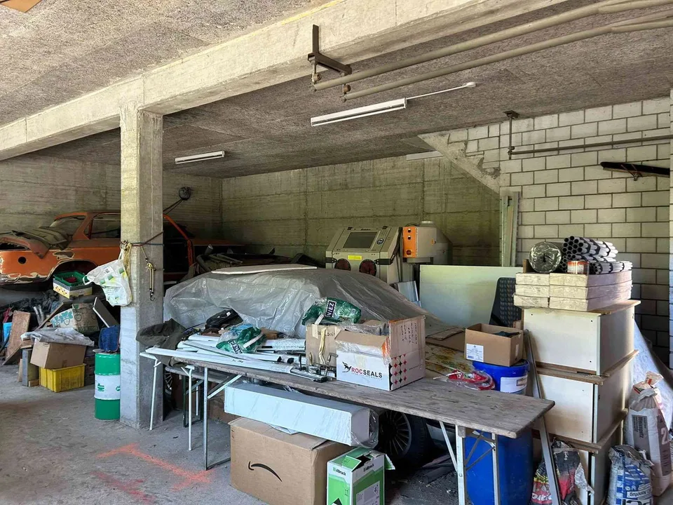 Mehrere Wohnungen , Werkstatt, Garage, Parkplätze & Lager zu vermieten
