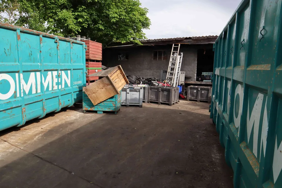3'948m2 Gewerbeimmobilie mit Wohnungen und Mieteinnahmen