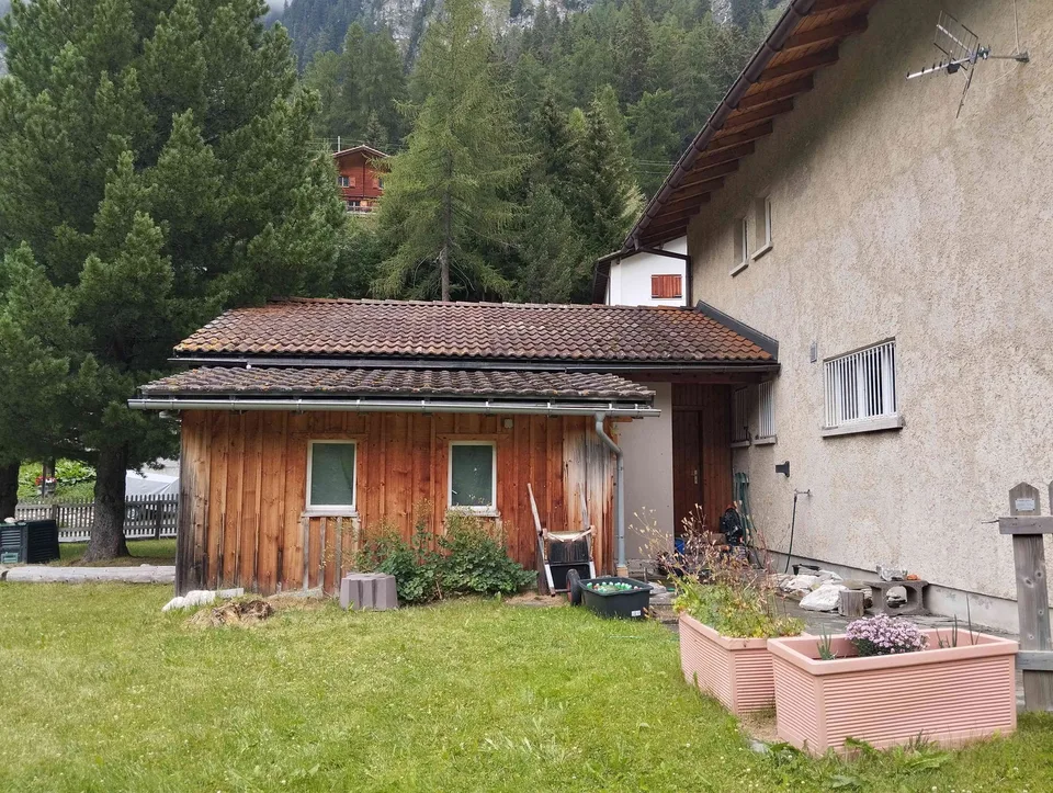 Charmante 7.5 Zimmer Doppelhaushälfte mit Garten