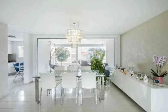 Elegante Wohnung im Herzen von Locarno, eine Oase aus Licht und Stil