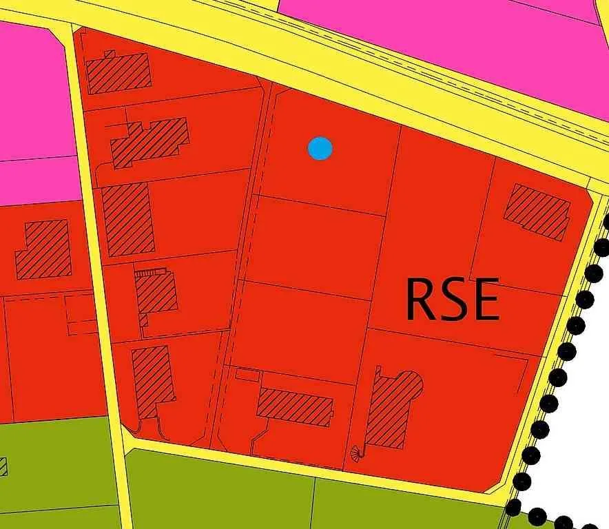 Terreno edificabile in zona RSE (zona a 3 piani) di 763 mq