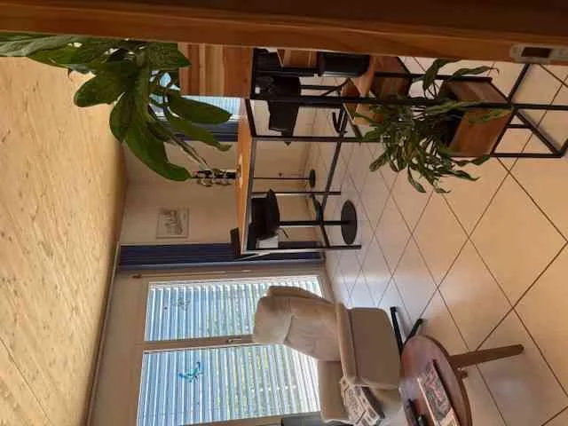 Infolge Wegzug zu Verkaufen.
