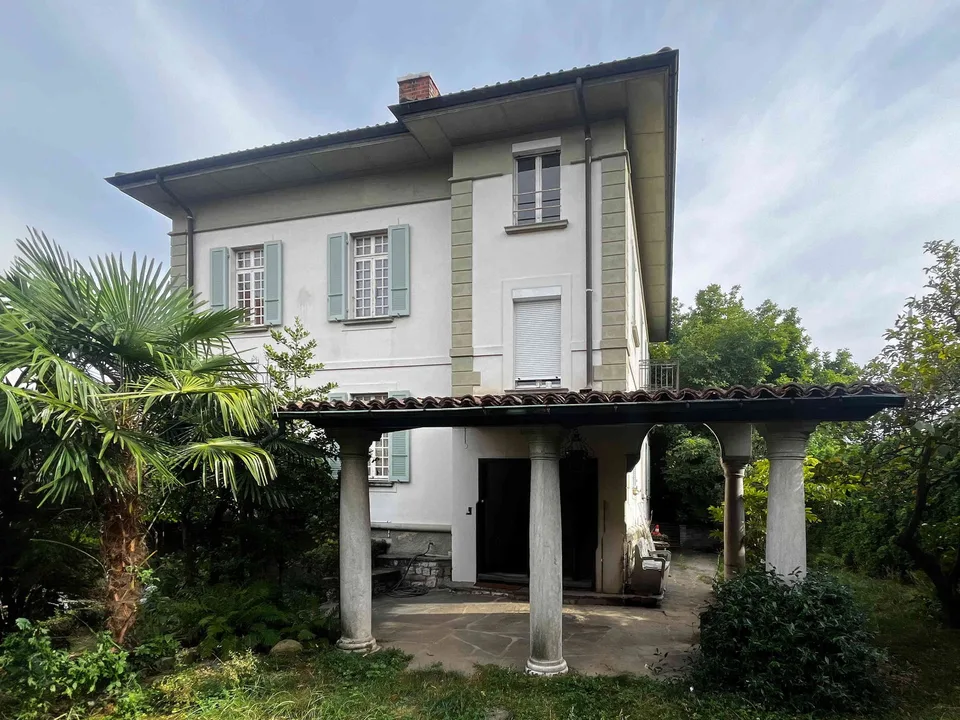 Elegante villa d'epoca degli anni '30 da valorizzare
