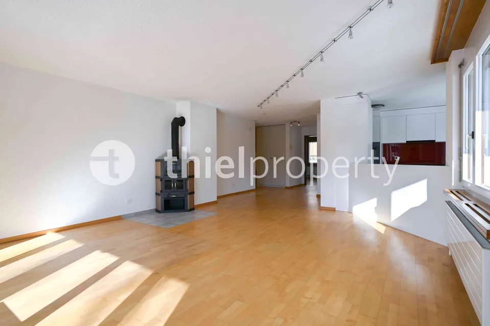 Alpines Wohnen mit Weitblick - Alpine Living with Panoramic Views