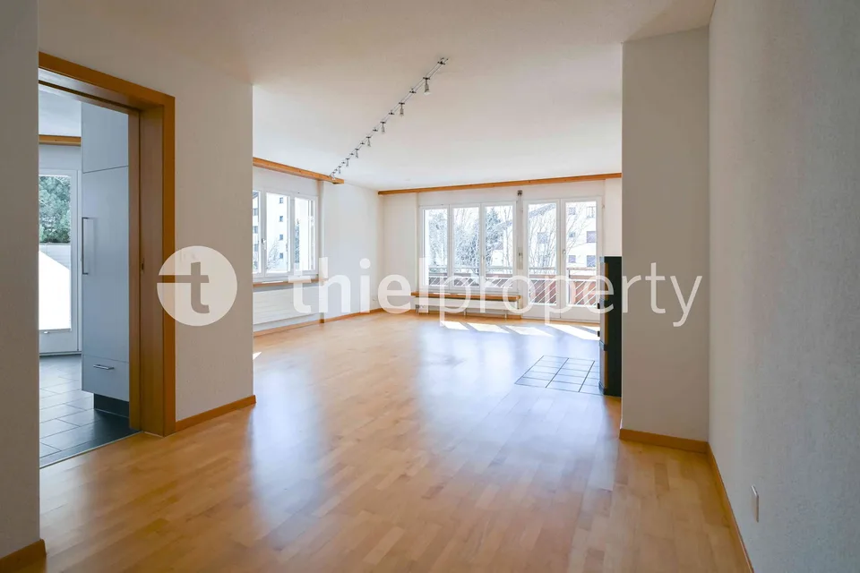 Alpines Wohnen mit Weitblick - Alpine Living with Panoramic Views