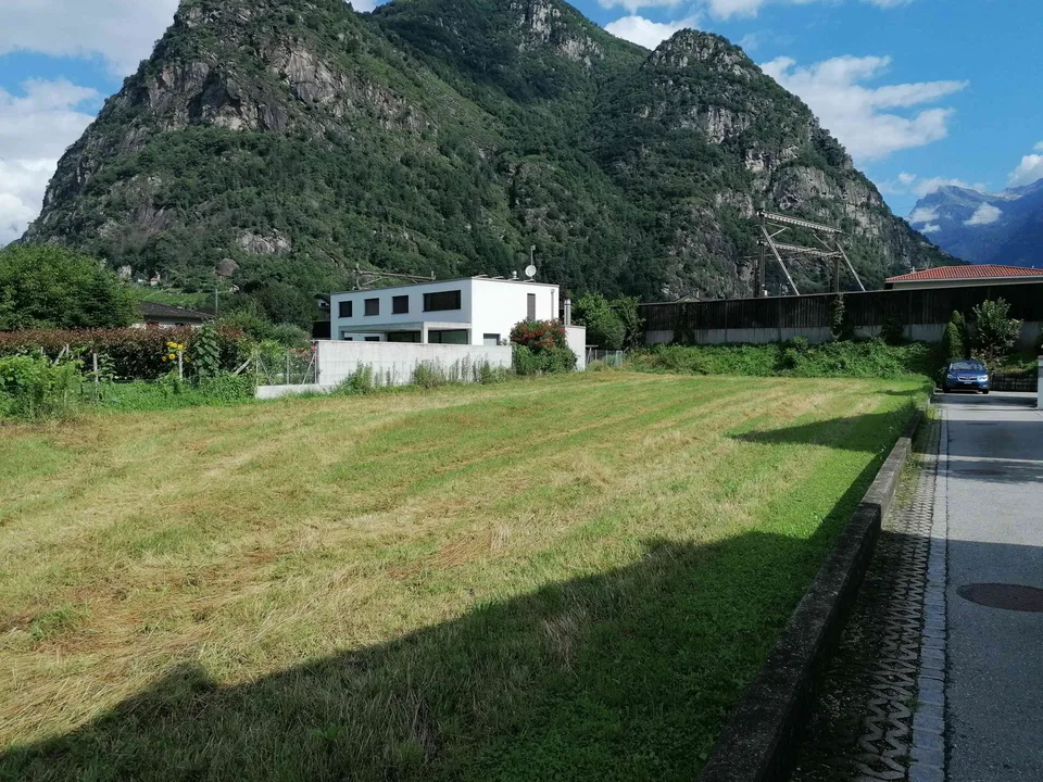 Vendo maglificio terreno