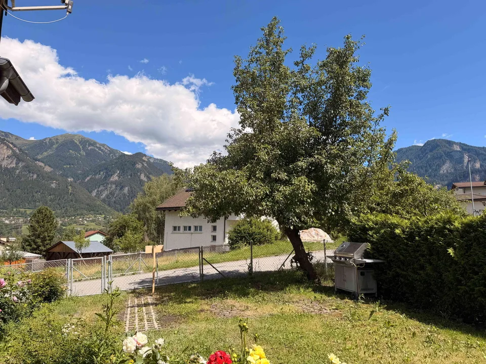 6.5-Zimmer-Einfamilienhaus mit Garten und Bergsicht
