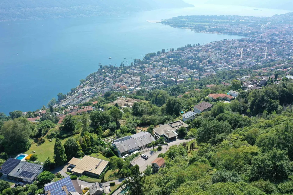 Schönes Ferienhaus in einer sonnigen Lage in Brione s. Minusio