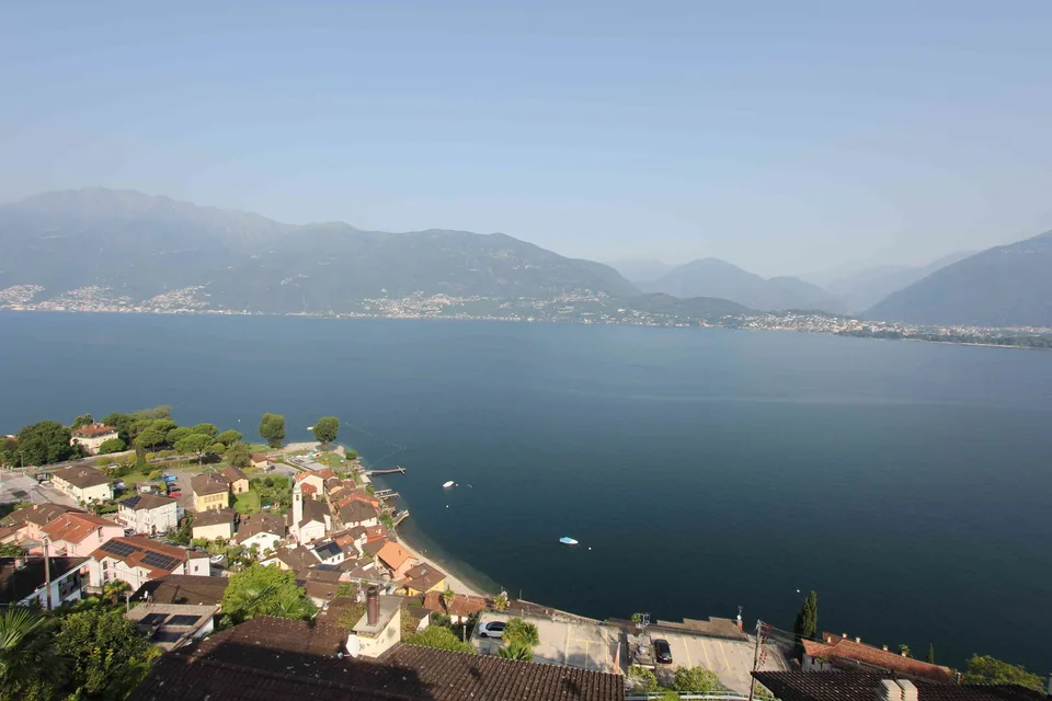 charmante Gartenwohnung mit fantastischem Blick auf den Lago Maggiore