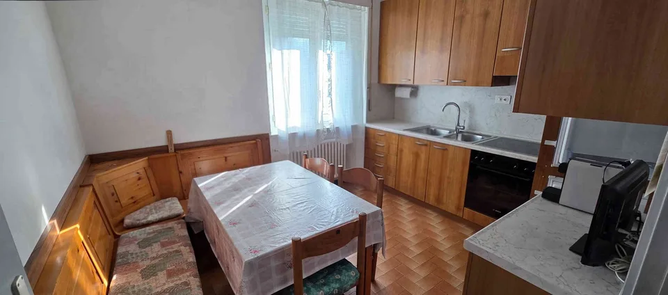 Vendita appartamento 3.5 locali, posteggio privato incluso nel prezzo.