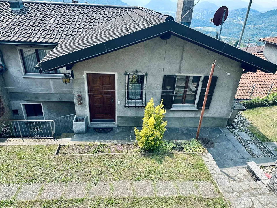 Casa bifamiliare