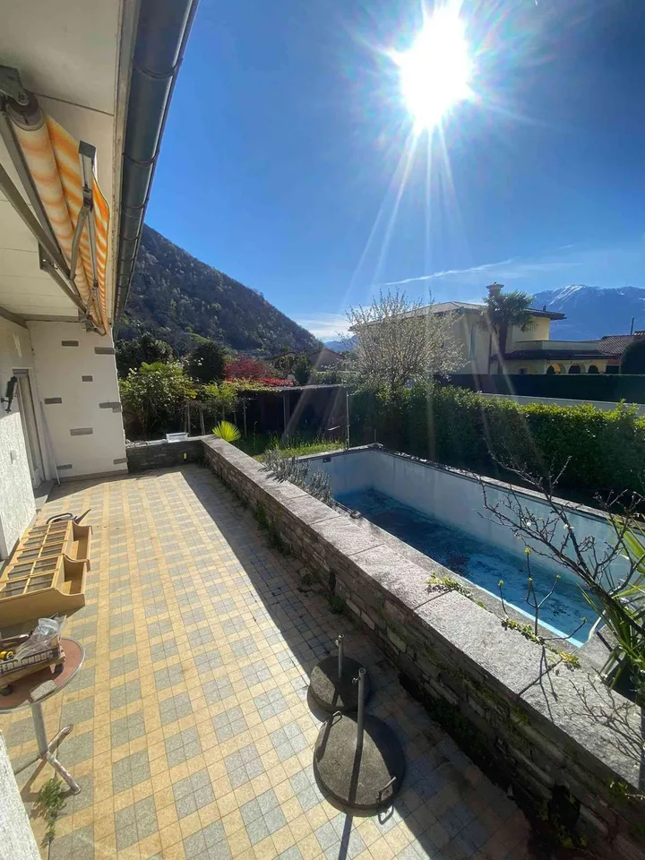 Casa unifamiliare 5.0 locali con piscina – Losone Campagna