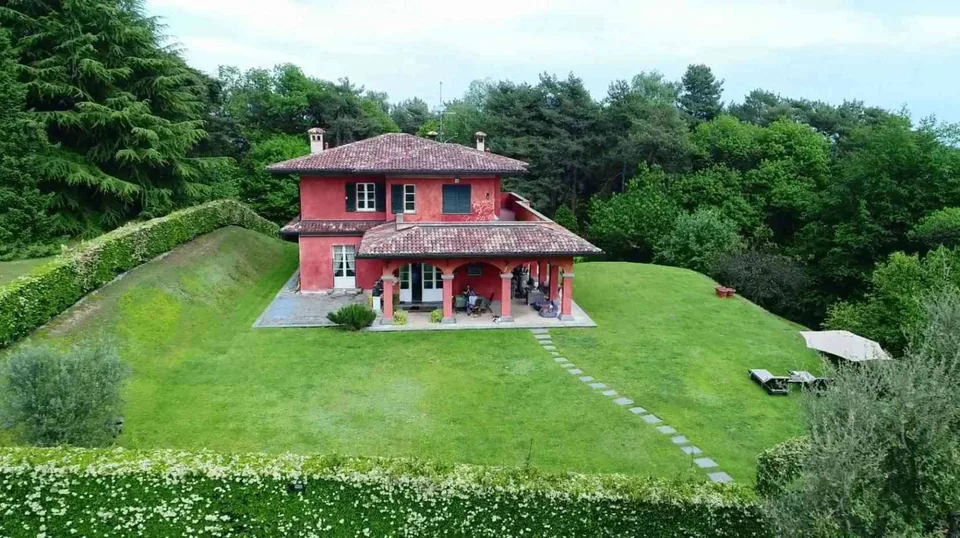 VILLA UNIFAMILIARE nei pressi di COMO - IT