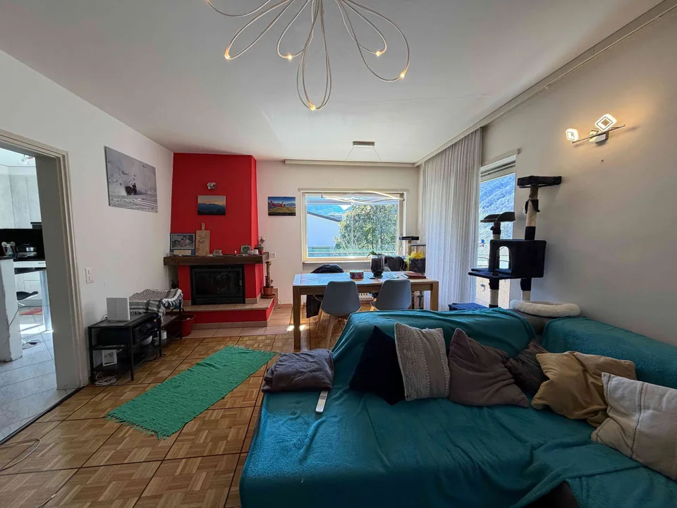 Casa bifamiliare 5.5 e 3.5 indipendente con giardino e box a Bodio