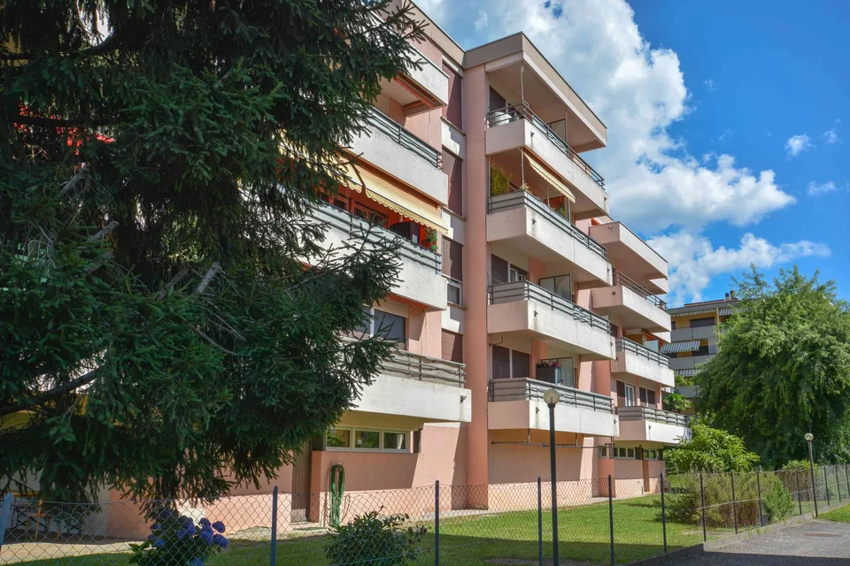 Luminoso appartamento a Caslano in vendita