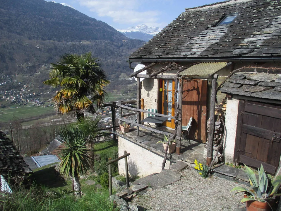 Charmantes Rustico mit Panoramablick im Bleniotal