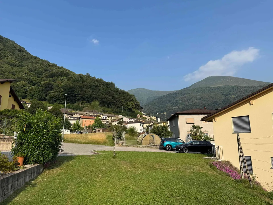 Terreno edificabile con vista panoramica a Medeglia