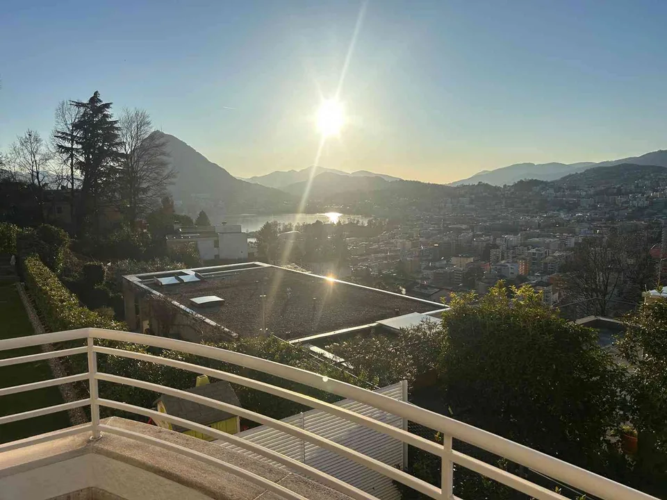 Sonnige Villa mit Seeblick in Viganello Sunny Villa lakeview Viganello
