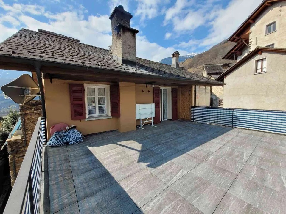 Zu verkaufen 3.5 Zi. Wohnung mit grosser, sonniger Terrasse