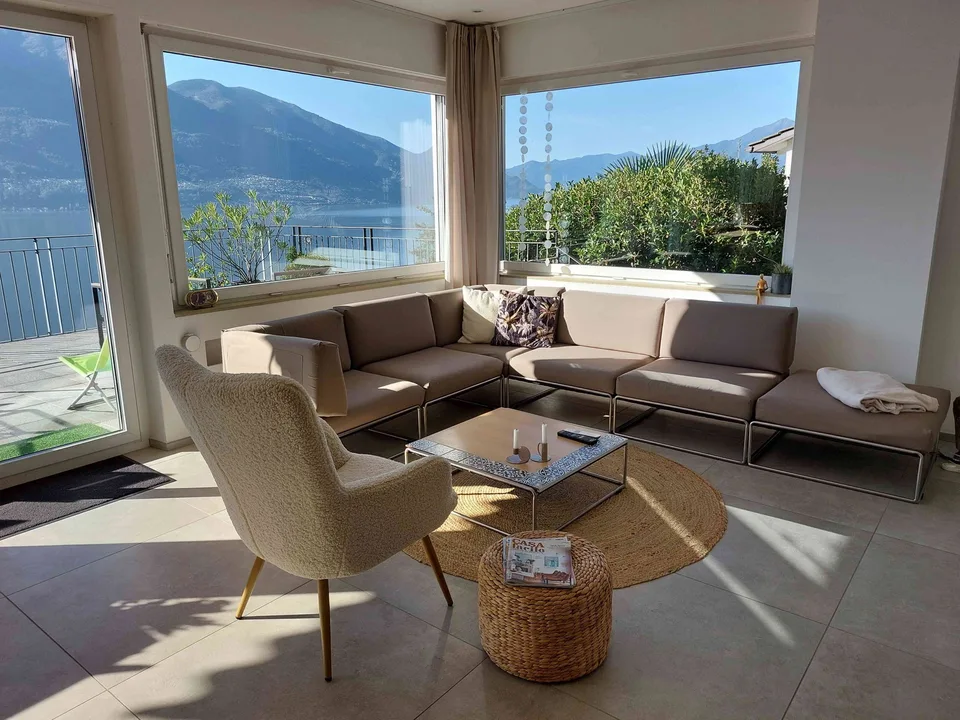 Villa mit traumhafter Seesicht - Villa con splendida vista lago
