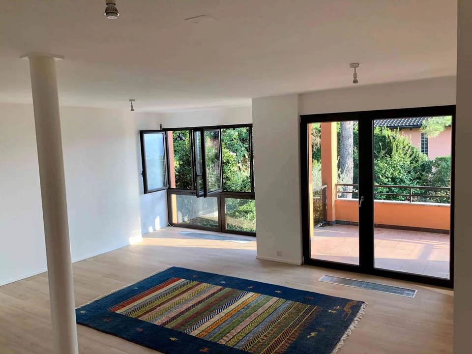 Splendida villa Bifamiliare con grande potenziale