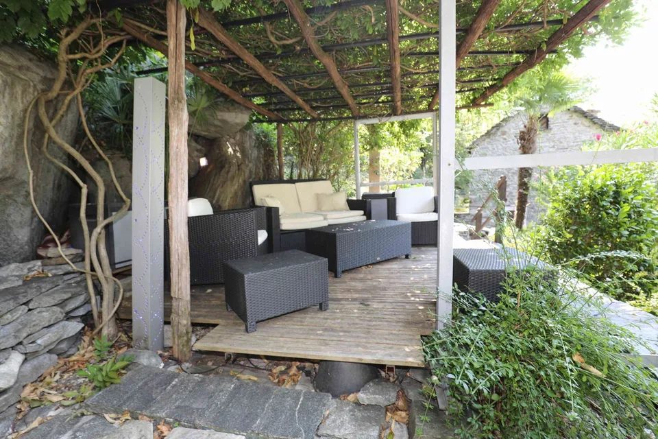 Schönes Rustico mit allem Komfort und einmaligem Garten in Cevio