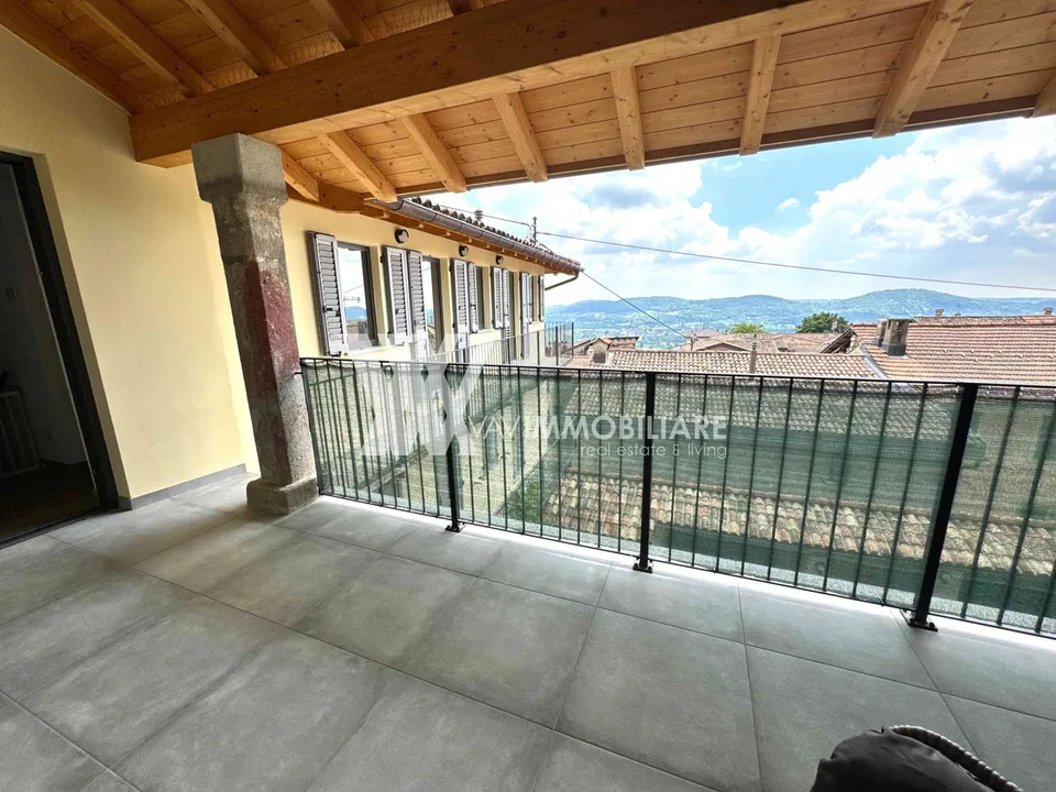 BESAZIO: APPARTAMENTO 4.5 LOCALI DUPLEX IN CORTE