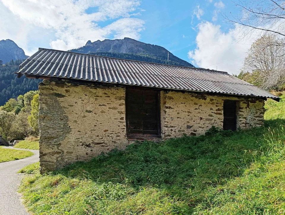 Rustico da ristrutturare / Rustico zum Renovieren / Mesocco