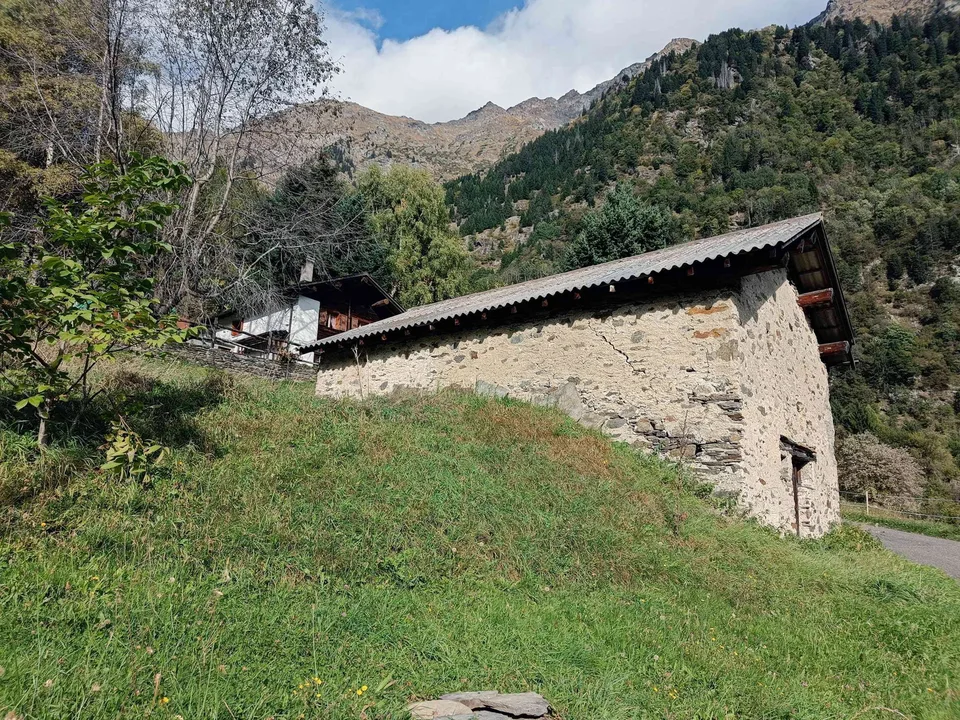 Rustico da ristrutturare / Rustico zum Renovieren / Mesocco