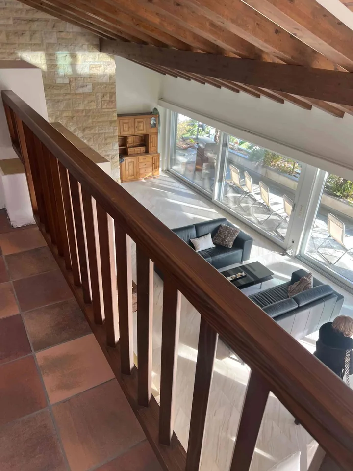 Villa da ristrutturare parzialmente con vista lago a Agno