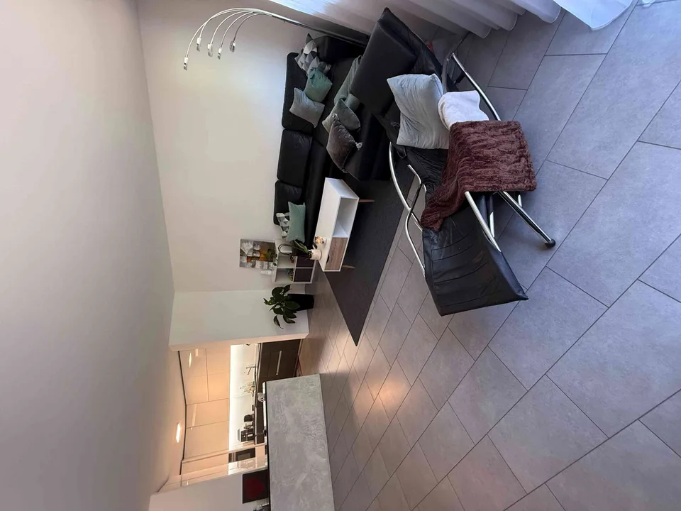 Appartamento 4.5 locali ristrutturato con vista aperta e giardino