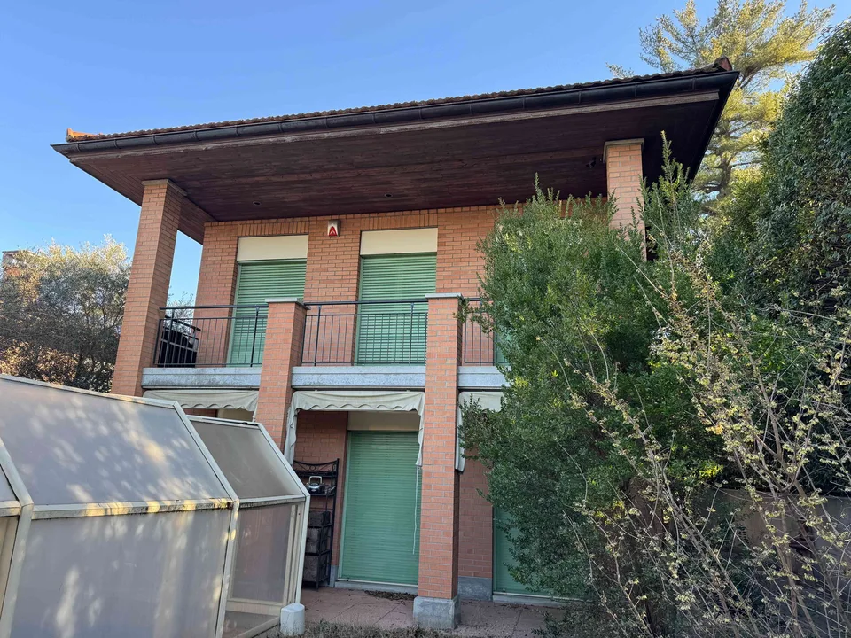 Villetta con piscina 4.5 in zona pregevole a Mendrisio