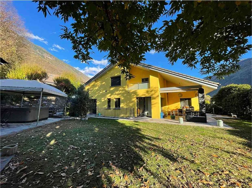 8 Zimmer Villa an top Lage in Lumino TI